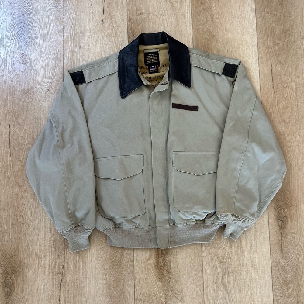 Avirex Type A-2 Army Jacket. Men’s Medium.